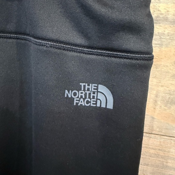 The North Face Women's Black Capris - Picture 2 of 6